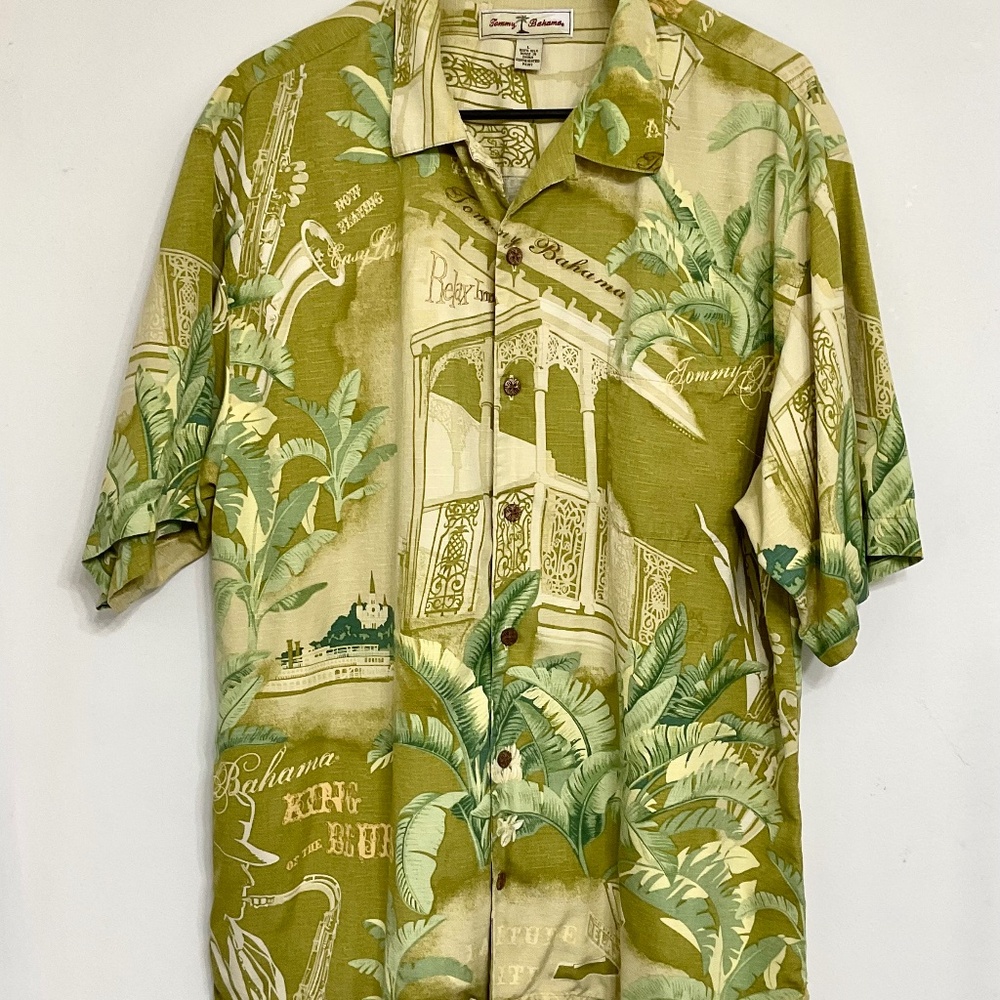 Tommy Bahama Men’s King Of The Blues Short Sleeve Hawaiian Shirt Large Relaxed